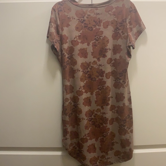 Unworn Suede-Like Floral Dress Size XL - Picture 6 of 8